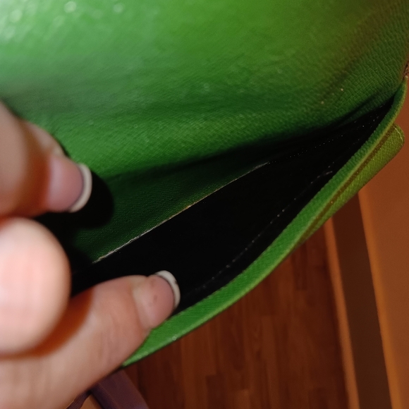 LV EPI WALLET - Picture 8 of 8